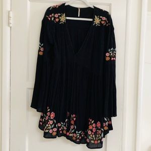 🌸Freepeople Floral Boho Black Dress🌸